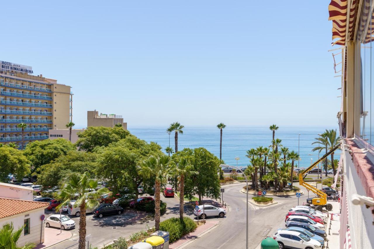 Chic Beachfront Flat With Amazing Sea Views And Private Indoor Parking بينالماذينا المظهر الخارجي الصورة